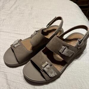 Clarks Unstructured Un Adorn Sling Sandals Womens Sz 10 Slingback Strap Taupe